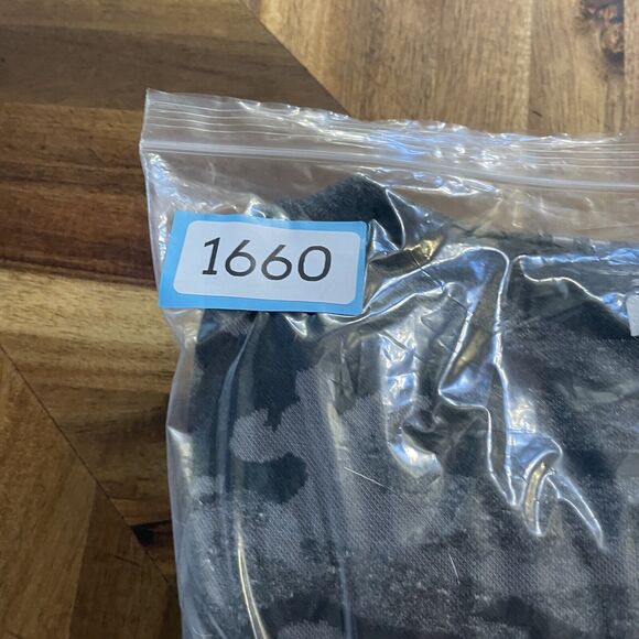 Robert Graham Sweater Camo Elbow Patches Crew Neck‎ Men’s Medium - Picture 9 of 9